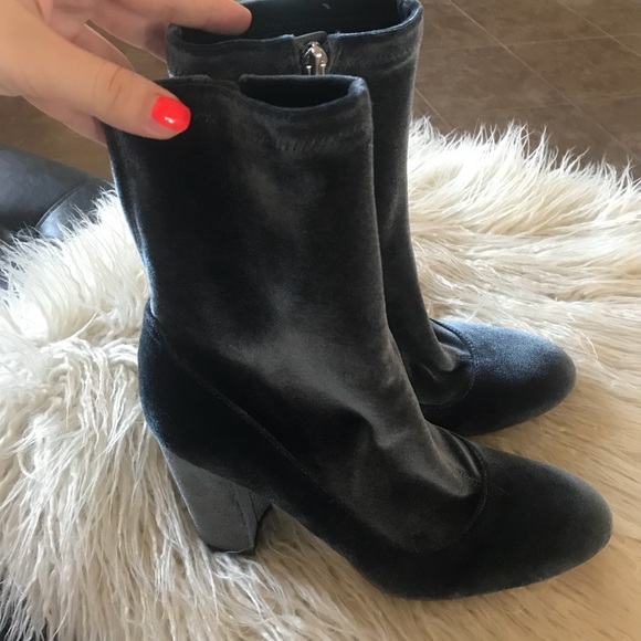 Sam Edelman Calexa Sock Bootie - Picture 5 of 8